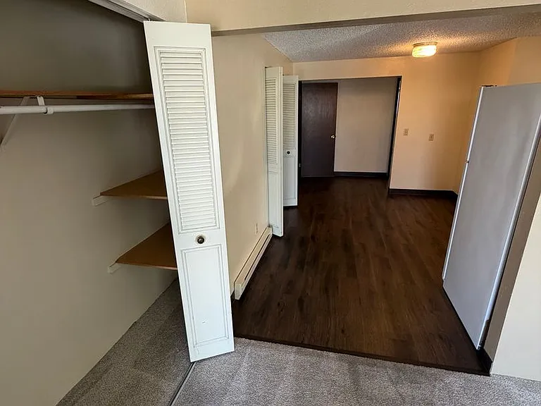 Pinewood Apartments — Photo 17