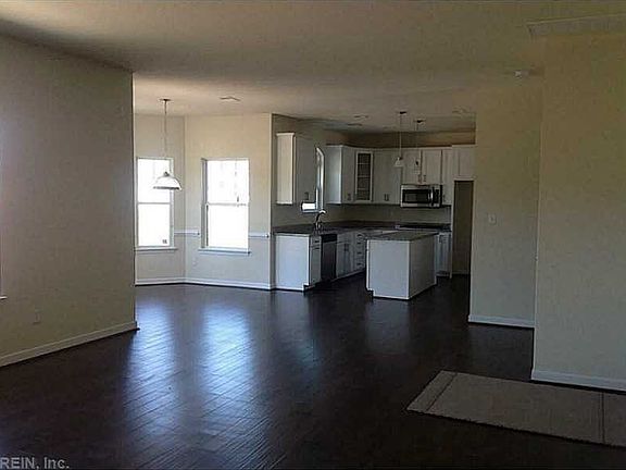 3rd image of 144 Bella Dr