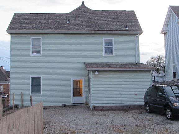 Parking for 700 North Main Street Apt B