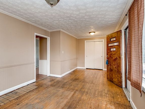5th image of 1029 Harte St