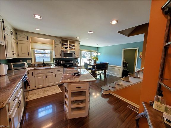 4th image of 953 Lindsley Dr