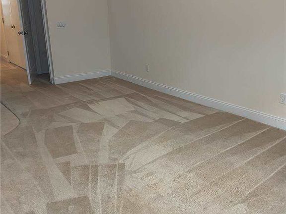 5th image of 28 5th Ave Unit 4