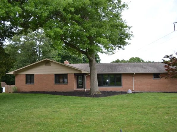 1230 Meadowbrook Dr, Lafayette, IN 47905