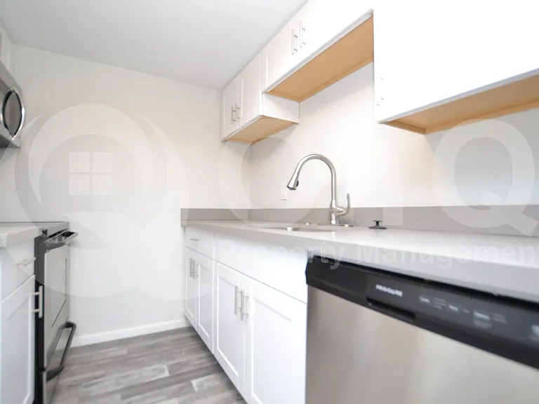44 E Roanoke Ave #1 — Photo 3