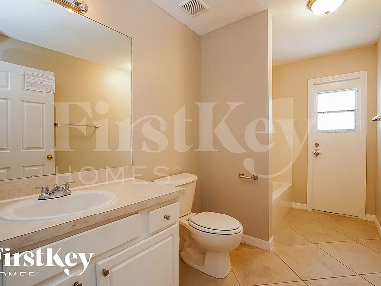 8140 Liriope Loop — Photo 10