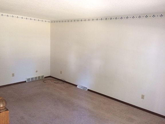 4th image of 6839-6841 Woodlake Dr #6839