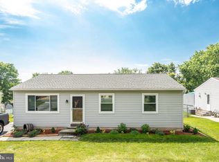 6 W Rivers End Dr, Claymont, DE 19703