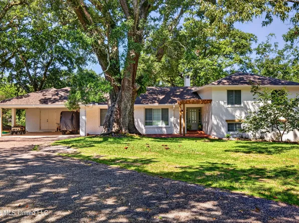 14008 Bay Sweep Cir, Ocean Springs, MS 39564