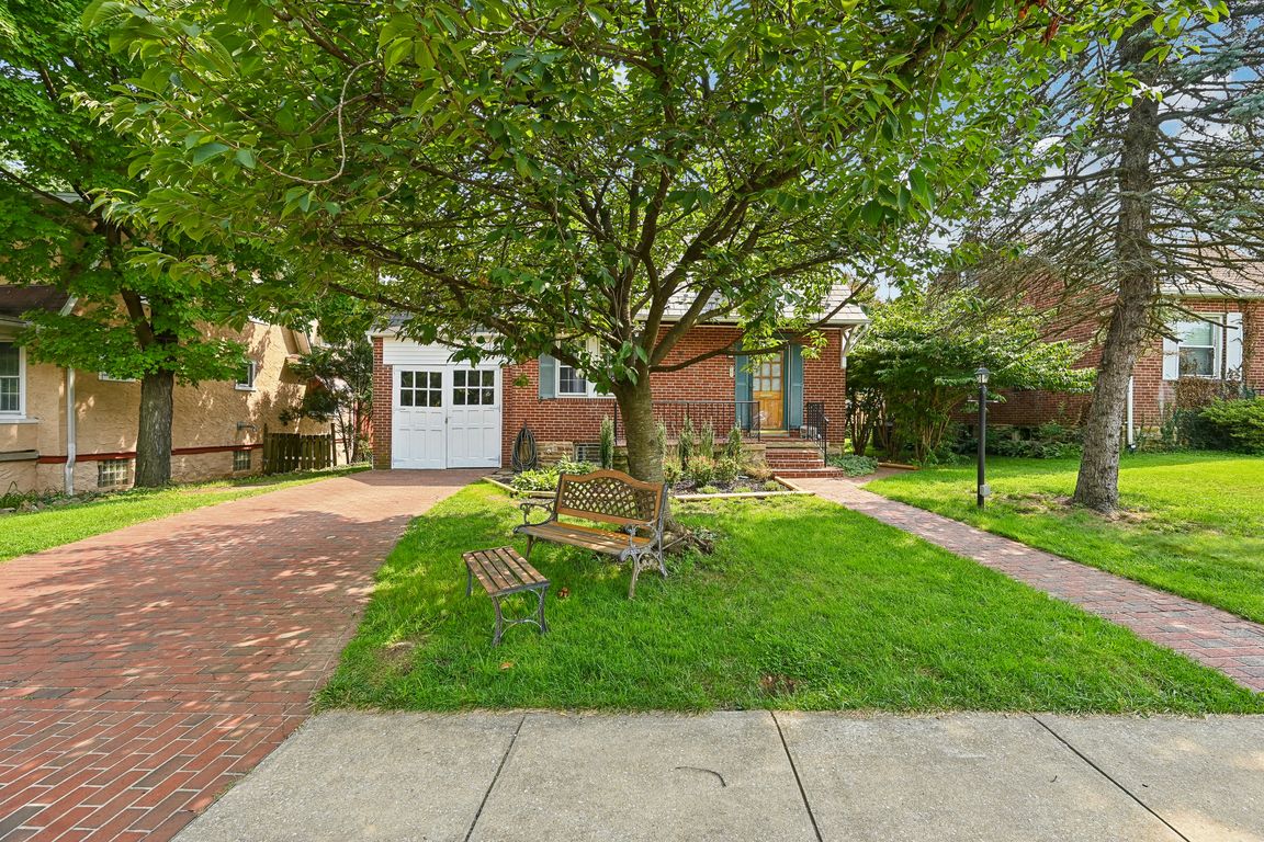 Edmondson Ave-S1208-001.jpg