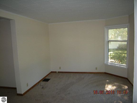 5th image of 605 Hastings St