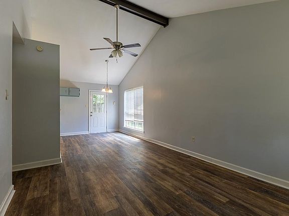 3rd image of 403 9th St