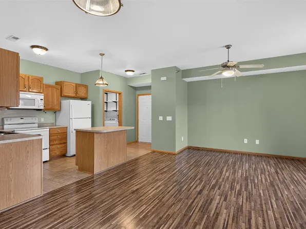 10335 Norfolk Dr Unit 13, Johnston, IA 50131