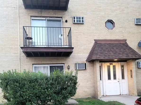 2420 Randall Ln APT 1A, Arlington Heights, IL 60004