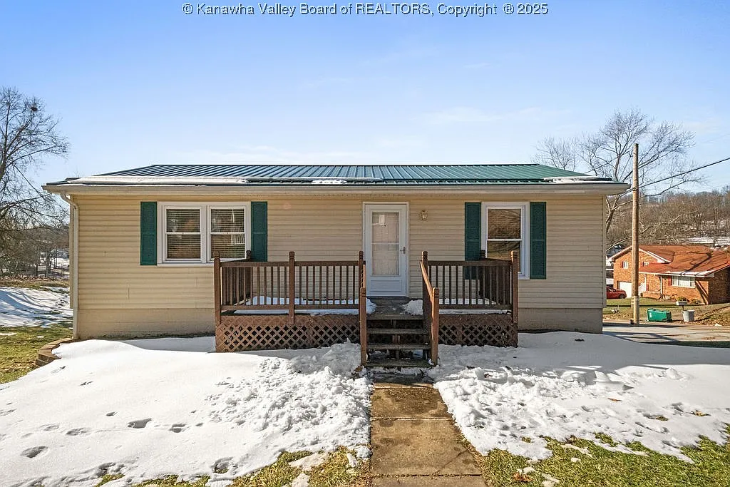 96 Orchard Dr photo 1