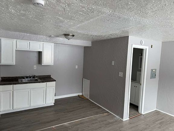 5th image of 15112 Euclid Ave APT 206
