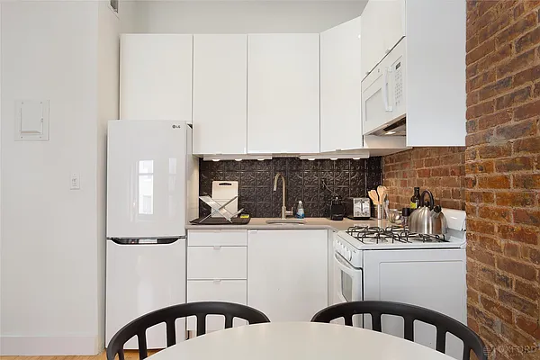 Rented by Oxford Property Group | media 24