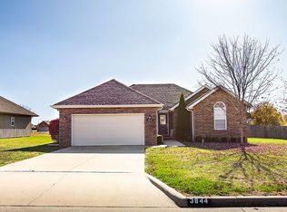3844 W Peony Ter, Battlefield, MO 65619