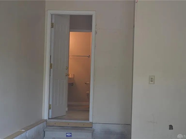 1217 Robbins Run Ct — Photo 31