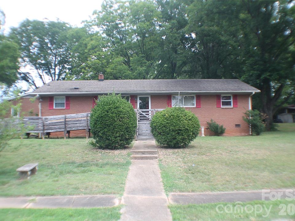 1st image of 621 Westside Trl
