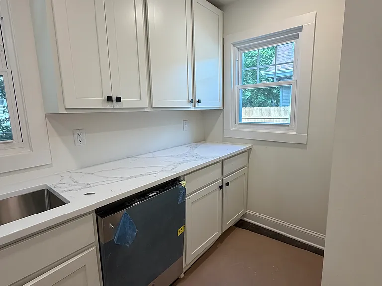 8308 Gridley Ave — Photo 11