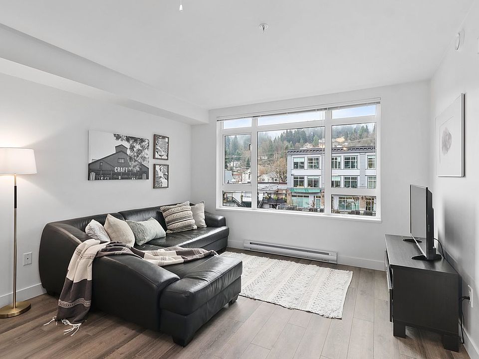 1st image of 2525 Clarke St #302