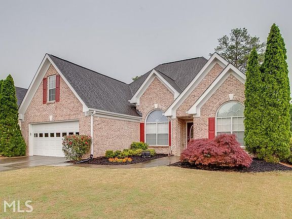 2nd image of 292 Blue Creek Ln
