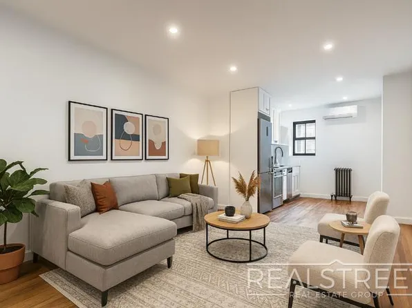 152 Macdougal Street image 1 of 8