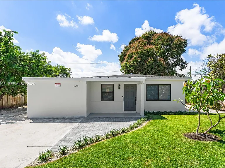 328 SW 11th Ave — Photo 3