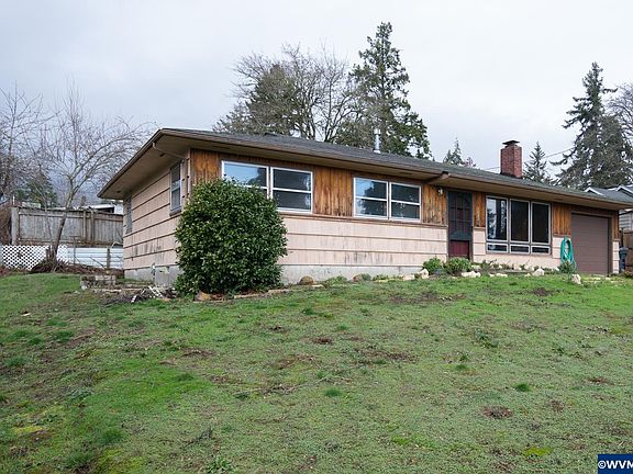 2nd image of 1031 Terrace Dr NW