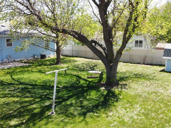 1306 12th Ave, Kearney, NE 68845