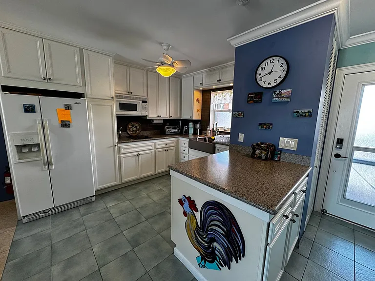 2601 S Roosevelt Blvd #303A — Photo 4