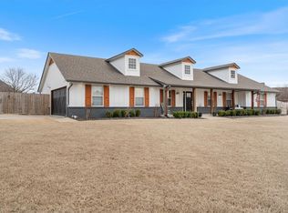 6933 Dearing Rd, Springdale, AR 72762