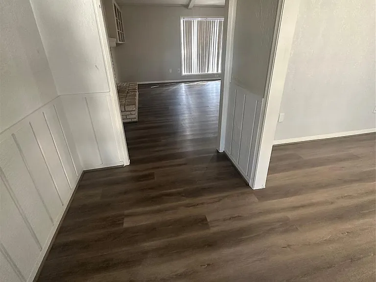 29031 Elmwood Dr — Photo 4