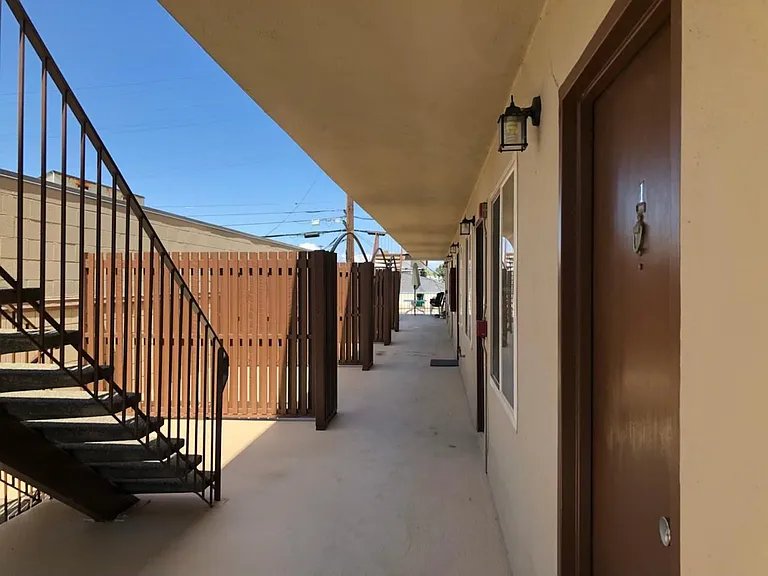 1591 Laurel St — Photo 9