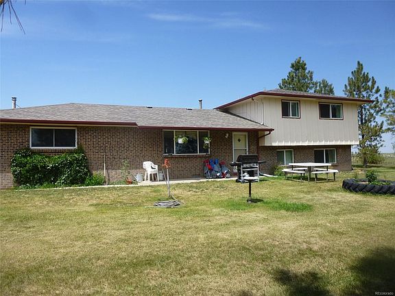 2nd image of 924 N Antelope Dr