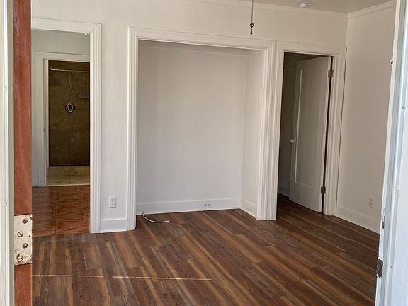 4th image of 3105 S Halm Ave