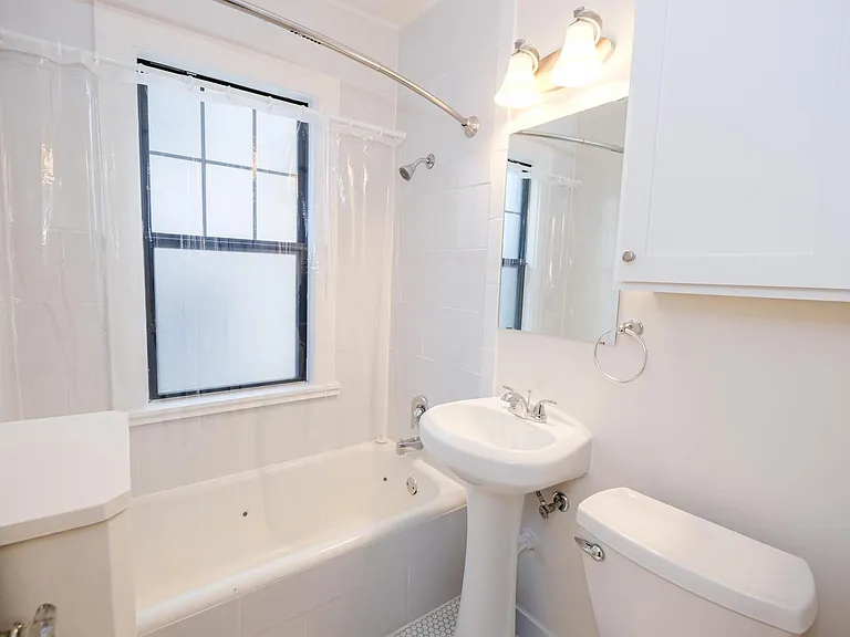Grand Place Apartments — Photo 21