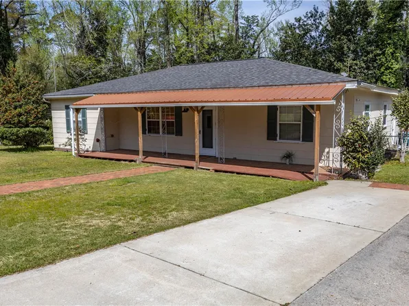 104 Bullock Cir, Eufaula, AL 36027