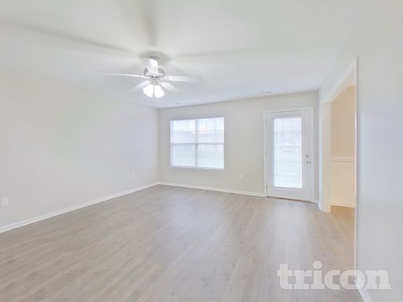 3rd image of 1229 Grace Ct