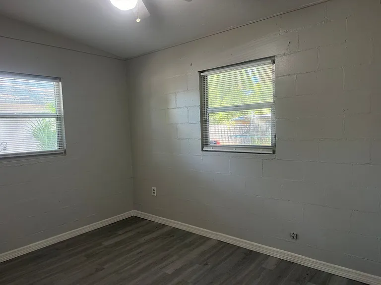 2425 Dixie Ave — Photo 17