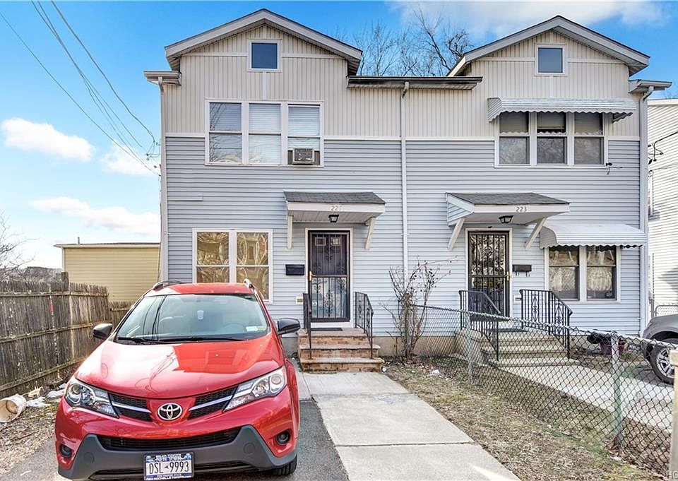 1st image of 221 Woodworth Ave