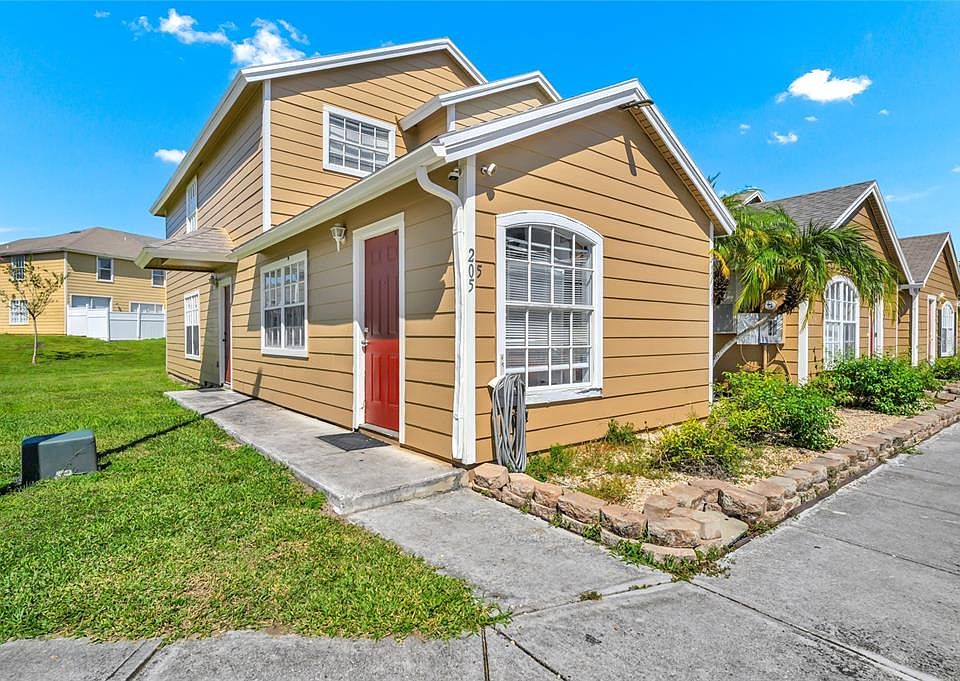 1st image of 205 COCONUT PALM WAY
