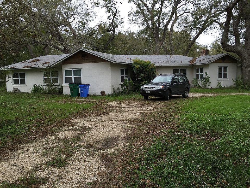 2nd image of 341 Guadalupe River Dr
