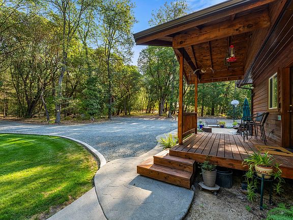 5th image of 737 Pinecrest Dr