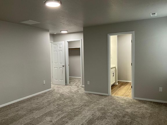Master with Walk in Closet