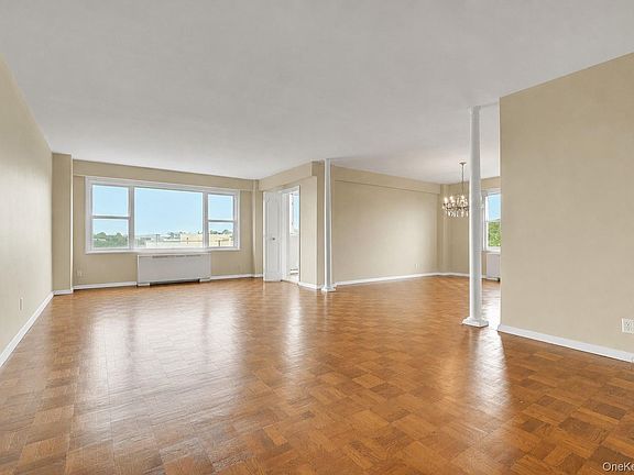 4th image of 1200 Midland Avenue #9E