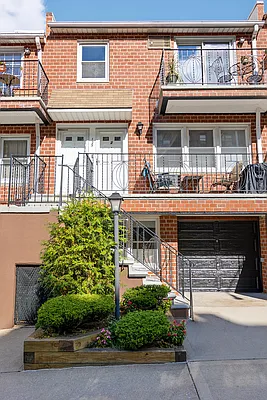 Sold by Compass | media 1