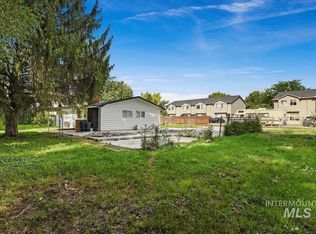 Smith Ave, Nampa, ID 83651