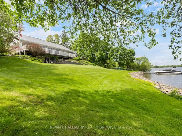 1 Rideau Glen Dr, Ottawa, ON K2C 3H1