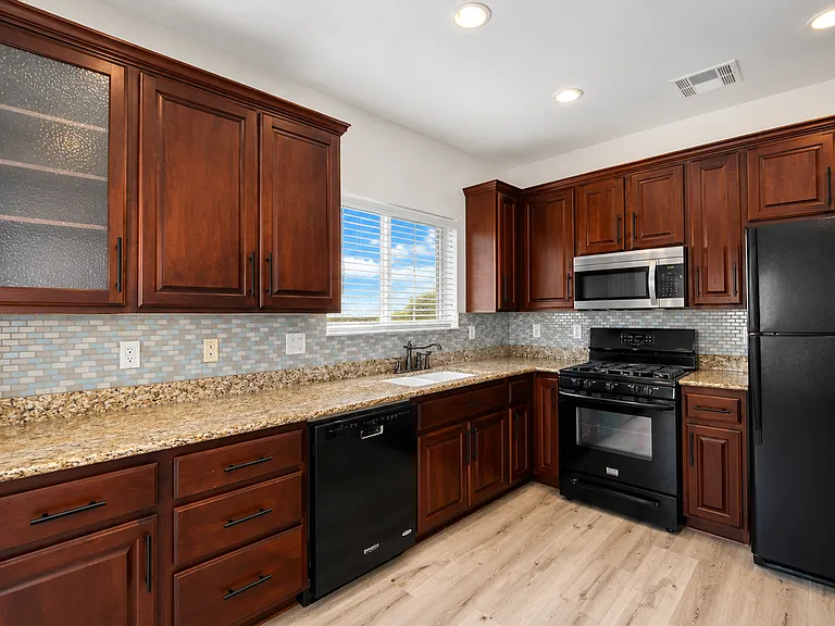 9159 Brilliant Prairie Ct — Photo 6